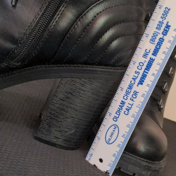 Guess Lug sole combat lace up hiking boots - Picture 7 of 12